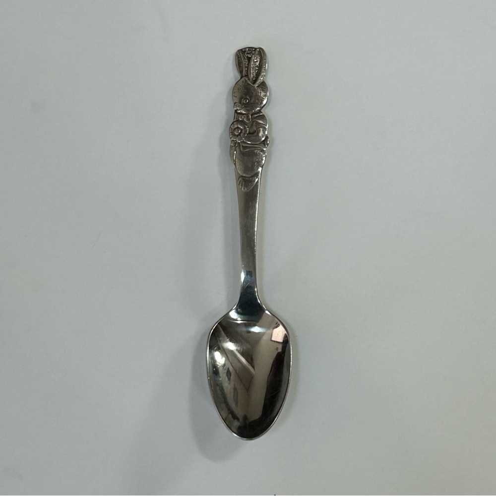 Oneida Vintage Peter Rabbit Stainless Youth Spoon
